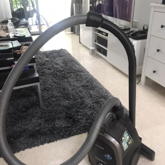 Samsung Vacuum Cleaner 1600W twin chamber, TV & Home Appliances, Vacuum ...