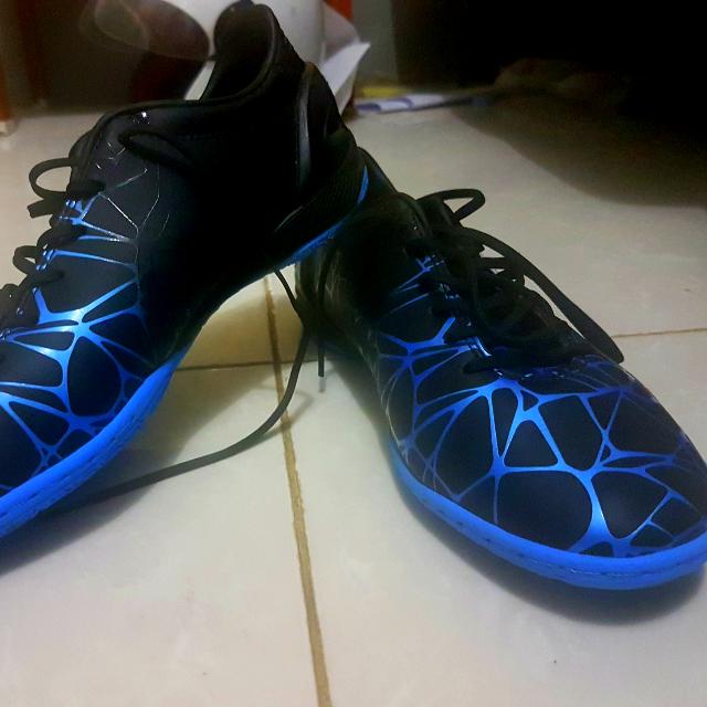 Sepatu Futsal Specs Spyder Size 42 Olah Raga Perlengkapan Olahraga Lainnya Di Carousell