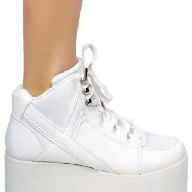 Yru white top platforms