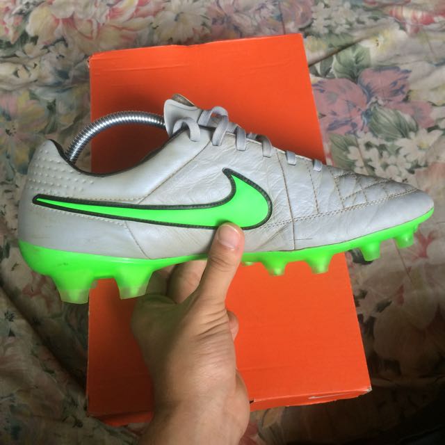 Nike tiempo top 1st grade