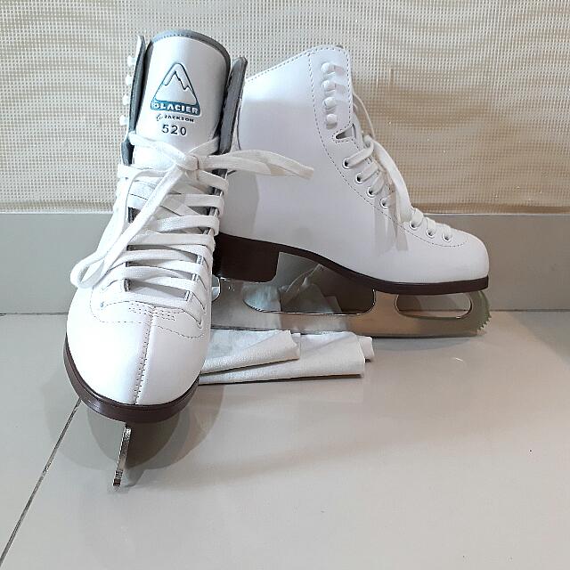 Sepatu ice discount skating