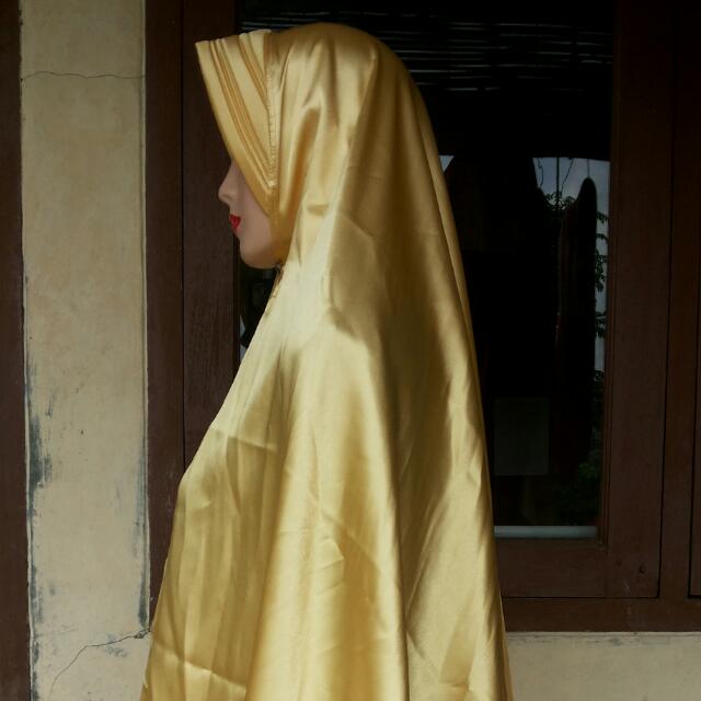 Jilbab Instan Satin Womens Fashion Muslim Fashion On Carousell