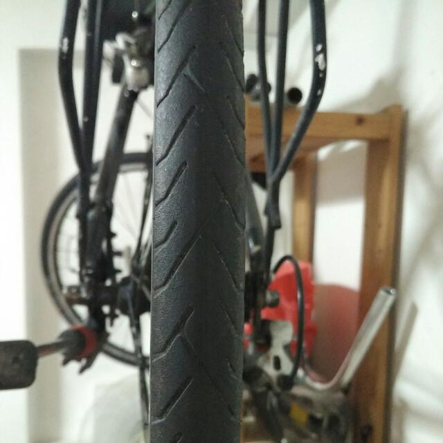 26x1 25 bike tire