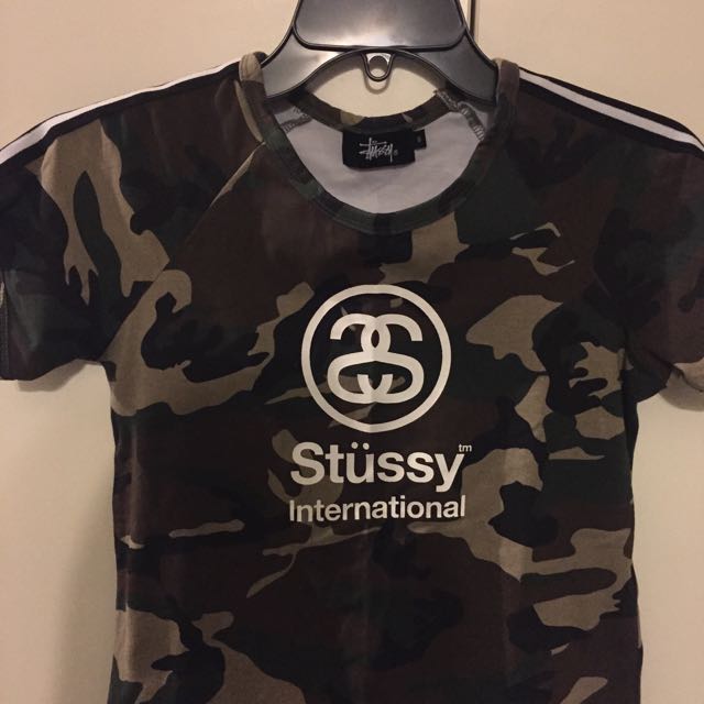 STUSSY Top (Category: Women's Clothes) located in Melbourne. Submitted by cd1005 (Listing ID 109587549, Image 1). Description: .