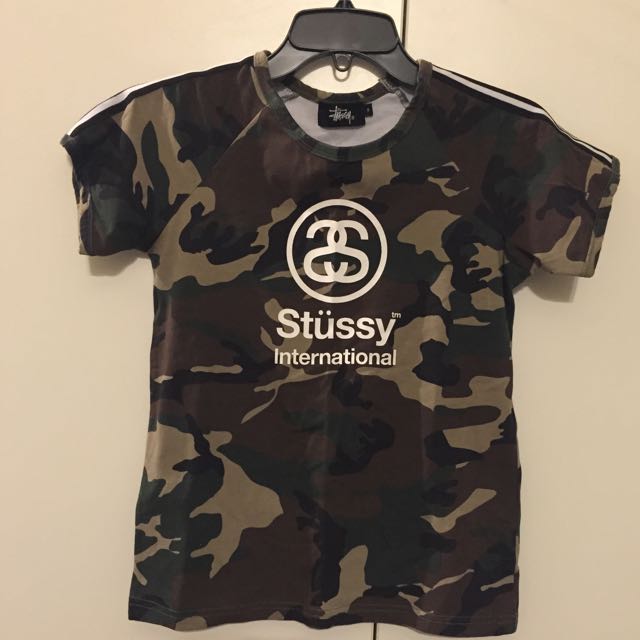 STUSSY Top (Category: Women's Clothes) located in Melbourne. Submitted by cd1005 (Listing ID 109587549, Image 2). Description: .
