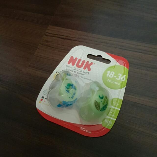 nuk glow in the dark soother