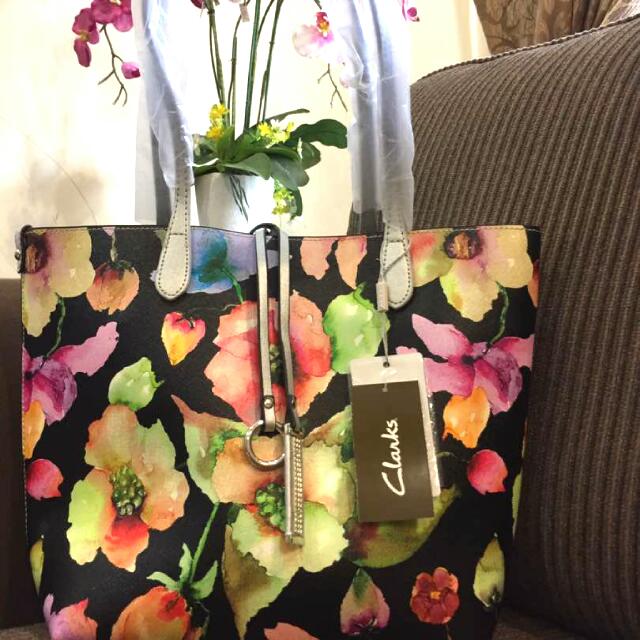 Clarks Tote Bag Clucth Makeup Bag Women s Fashion Bags