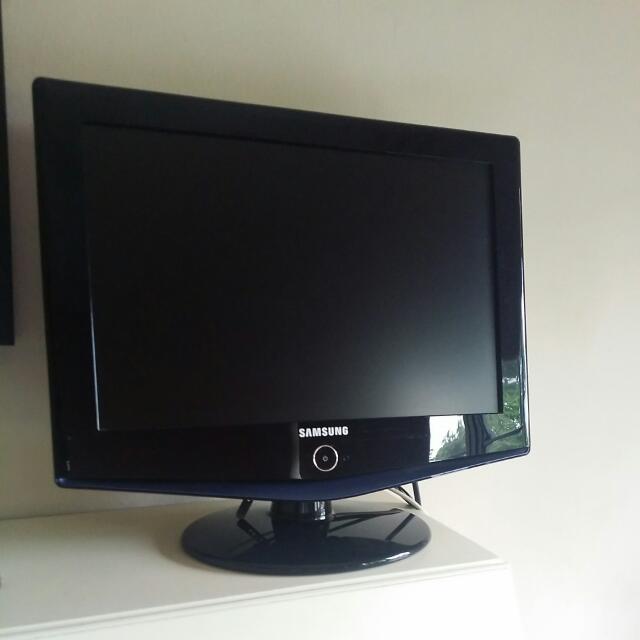 samsung tv 19 by 13 inch