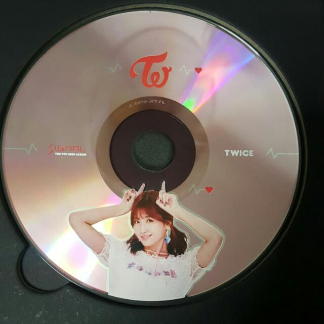 Trading Momo Signal Cd Entertainment K Wave On Carousell