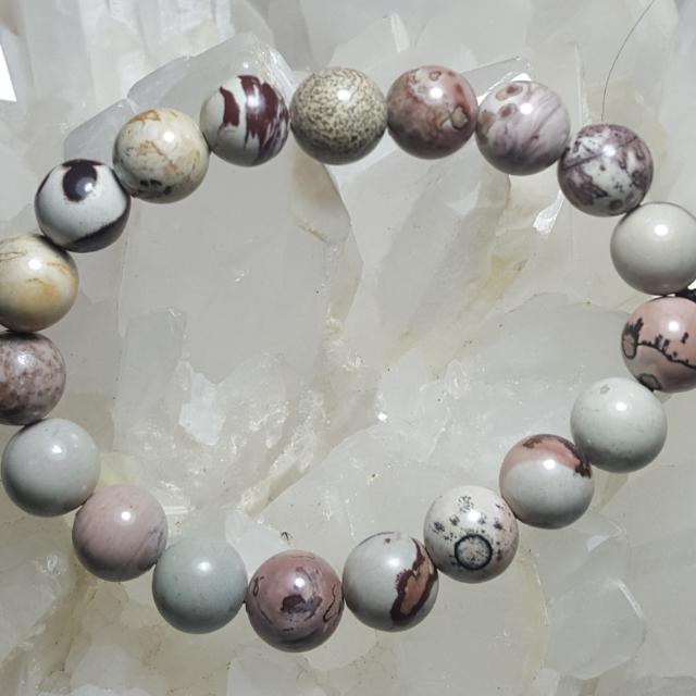 Ivory Jasper Bracelet (Category: Other Accessories) located in Quezon City. Submitted by crystallinehaven (Listing ID 109886000, Image 1). Description: .