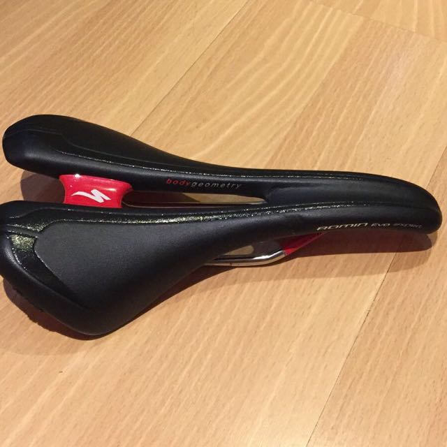 specialized expert saddle
