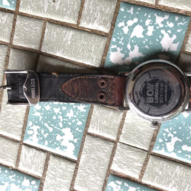 VINTAGE BOY LONDON WATCH, Men's Fashion, Watches & Accessories, Watches