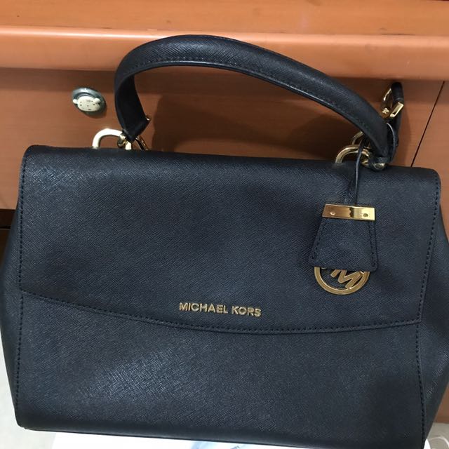 michael kors ava medium black