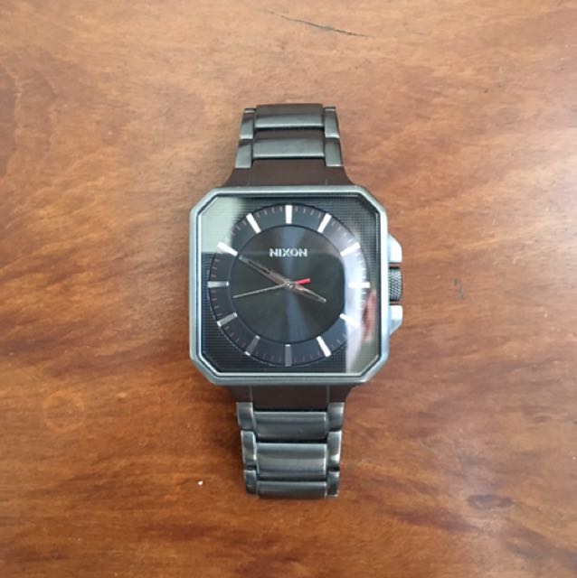 Nixon platform hotsell watch