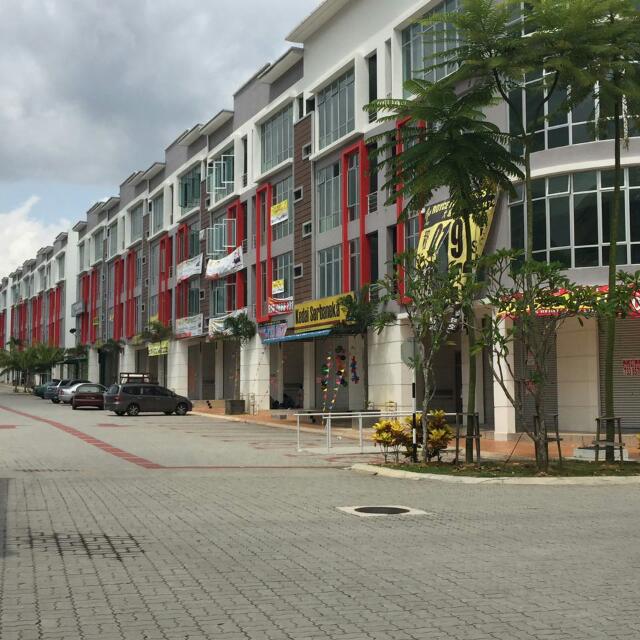 Three Storey Shoplot At Jalan Lembah Bandar Seri Alam Masai