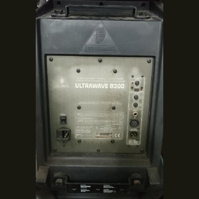 [USED] 2 Pcs Of Active Speaker Behringer Ultrawave B300, Audio, Other