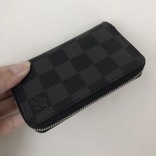 Louis Vuitton Men's Zippy Coin Purse Vertical (Authentic), Luxury, Bags &  Wallets on Carousell