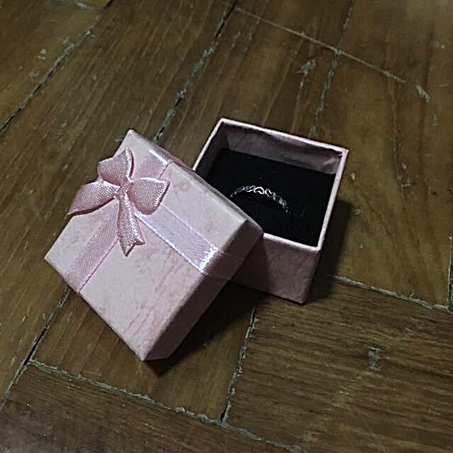 Lovisa Ring w Gift Box, Women's Fashion, Jewelry & Organisers
