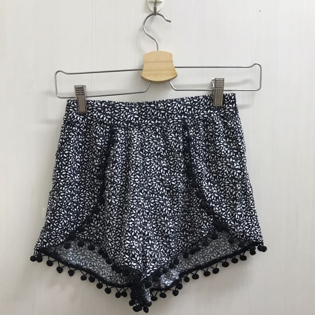 black and white flowy shorts