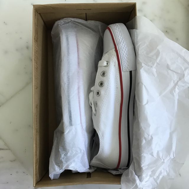 White shoes clearance with red line