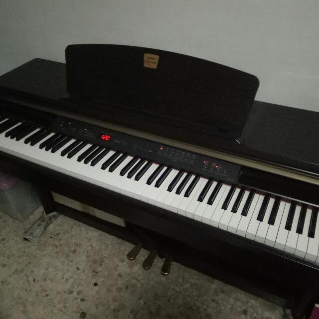 Yamaha Clavinova, Hobbies & Toys, Music & Media, Musical Instruments on ...
