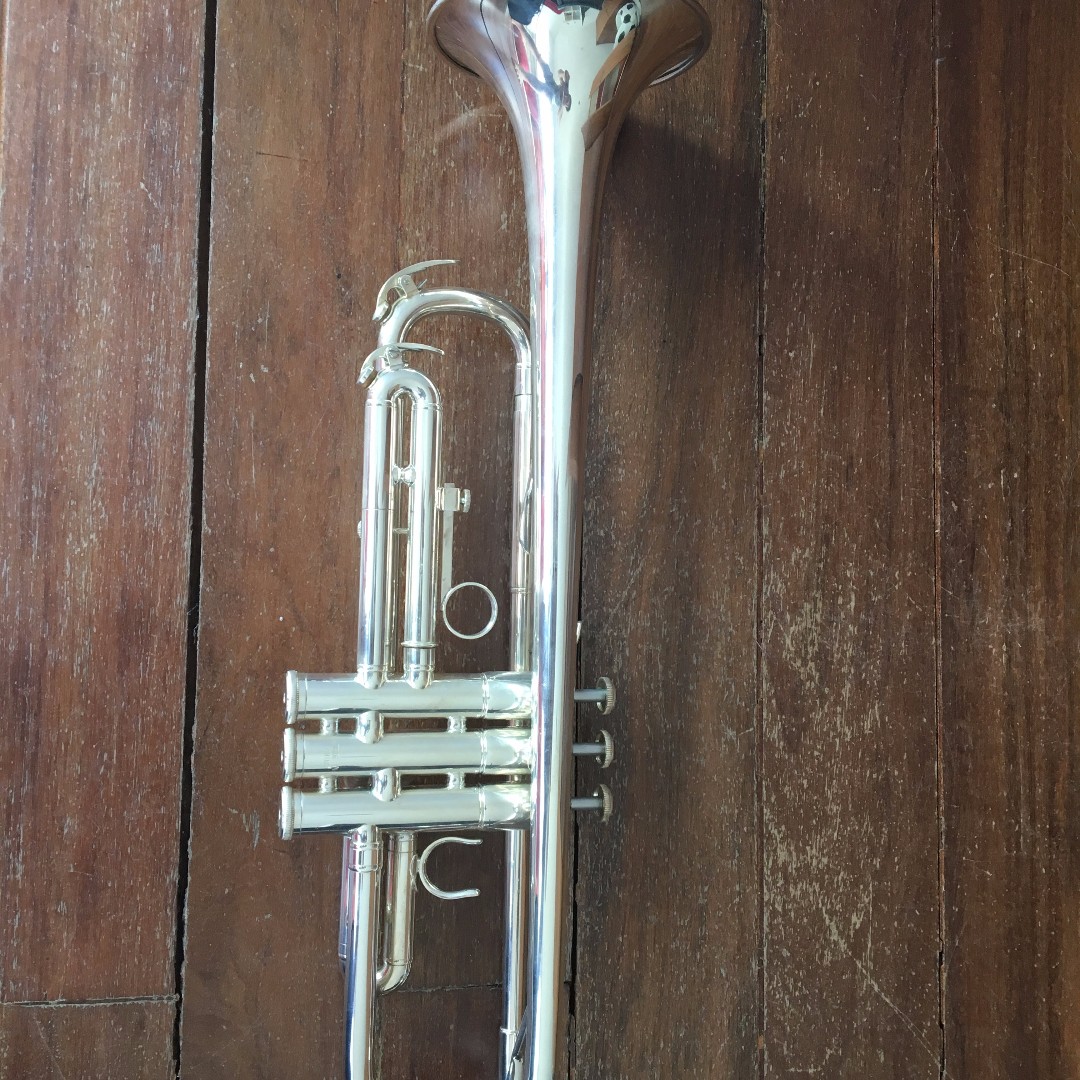 Yamaha Trumpet Bb YTR 2330S Standard SILVER With Semi-Hard case 