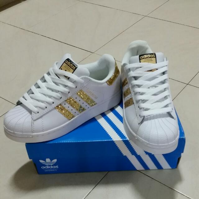 Adidas Gold Superstar Sneakers / Women's Fashion, Footwear, Sneakers on Carousell