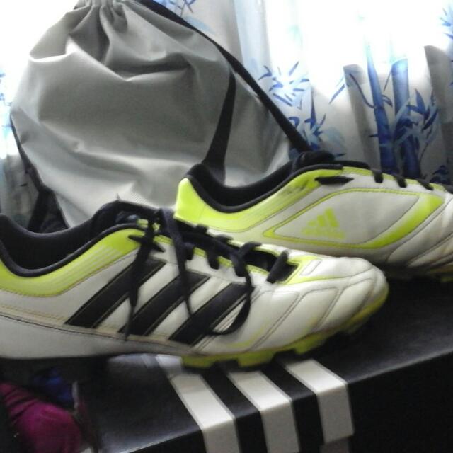 soccer shoes size 6.5