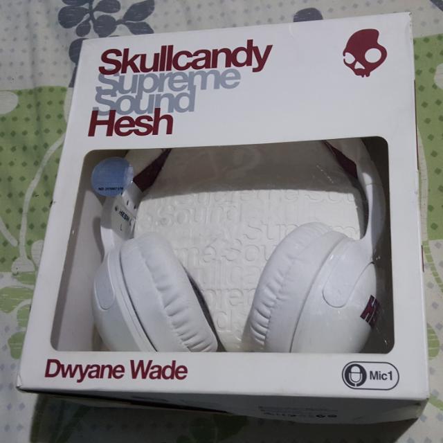 BNWB Dwyane Wade Skullcandy Hesh (Category: Earphones) located in Manila. Submitted by sap3ph (Listing ID 110666870, Image 1). Description: BNWB Dwyane Wade Skullcandy Hesh Brand New with box Remote & mic compatible with most mobile phones with 3.5 inch port - Music & Calls Actual Picture posted Price in SM is P4950 No Warranty (Check all you want during meet up.) Not for swapping Issue: I just recently noticed that the leather on the earpads are