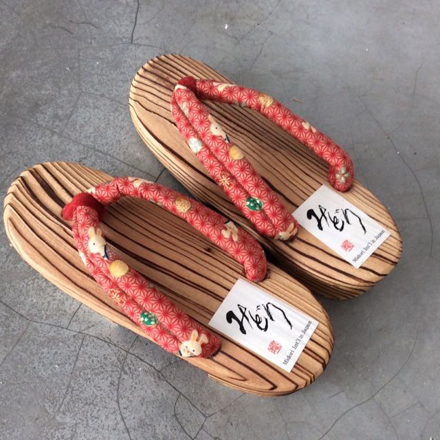 traditional japanese slippers