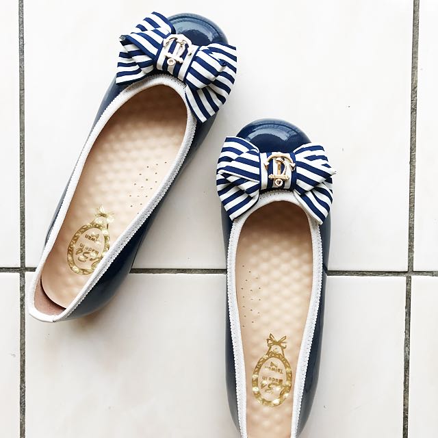 navy blue lace flats