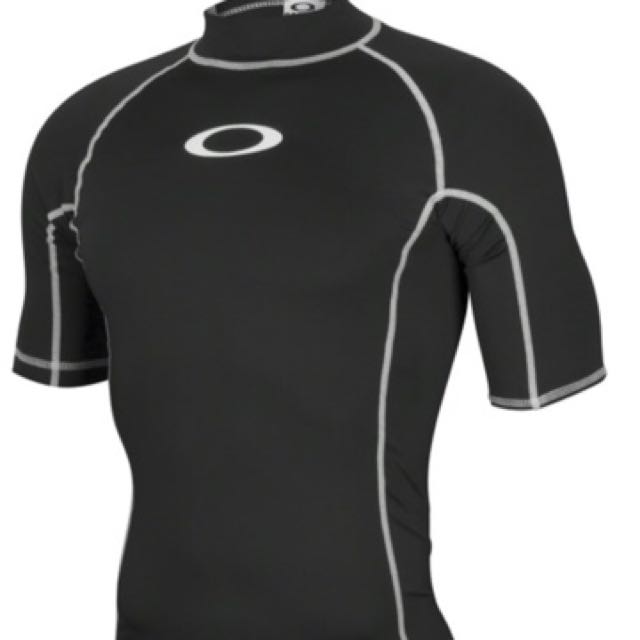 men's swimming top with sleeves