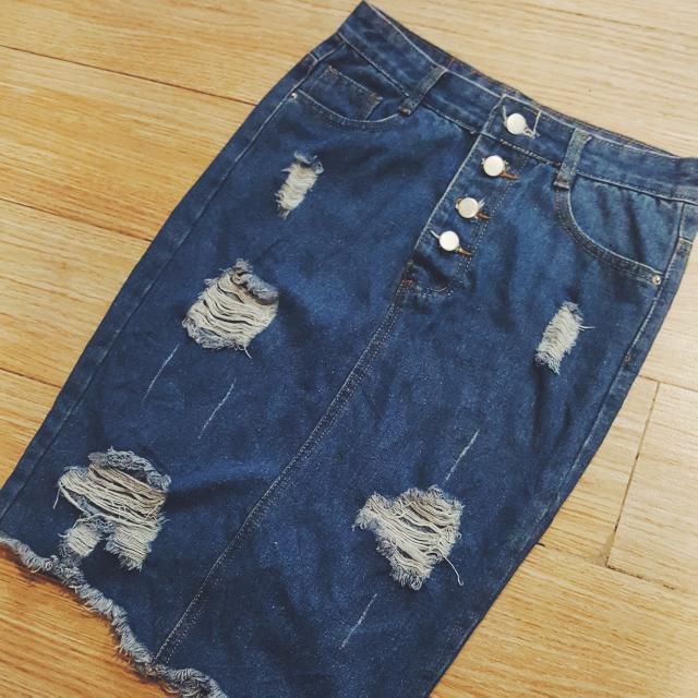 tattered denim skirt