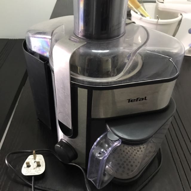 Tefal Juicer, TV & Home Appliances, Kitchen Appliances, Juicers, Blenders & Grinders on Carousell
