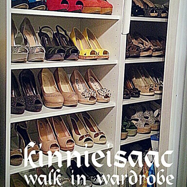 Bookcase (Category: Shelves, Cabinets & Racks) located in Singapore. Submitted by fantastique4 (Listing ID 110804834, Image 2). Description: .