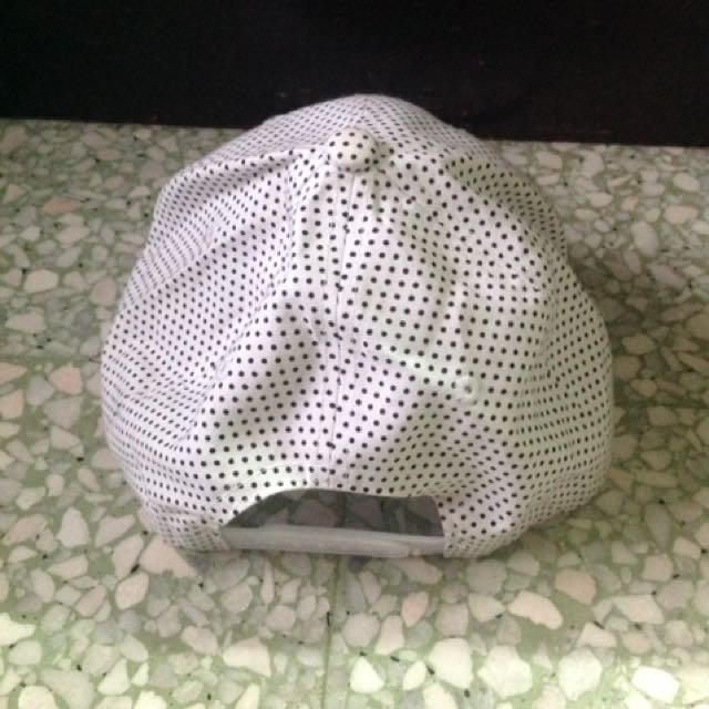 Cap (Category: Hats & Beanies) located in Kuala Lumpur. Submitted by seanhor (Listing ID 110887938, Image 2). Description: .