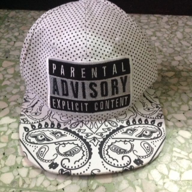 Cap (Category: Hats & Beanies) located in Kuala Lumpur. Submitted by seanhor (Listing ID 110887938, Image 3). Description: .