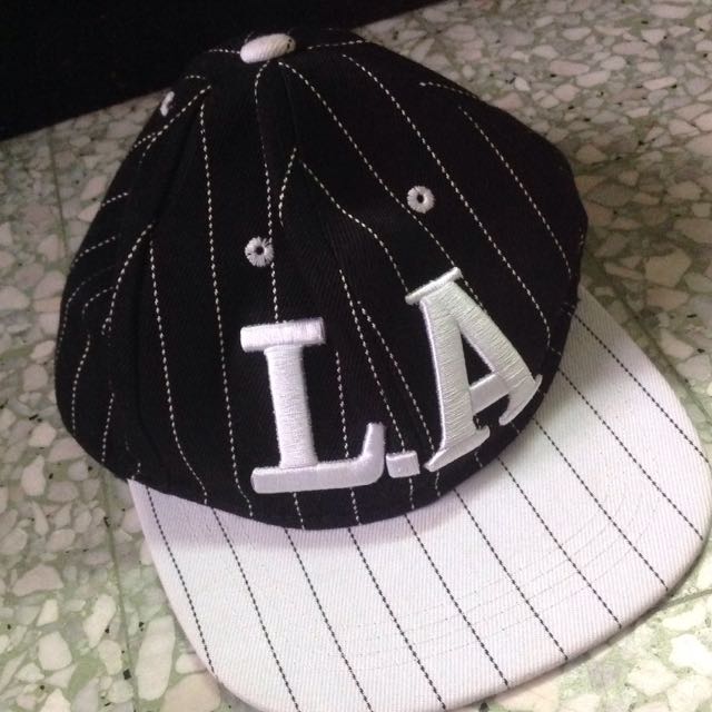 Cap (Category: Cap & Hats) located in Kuala Lumpur. Submitted by seanhor (Listing ID 110886816, Image 3). Description: .