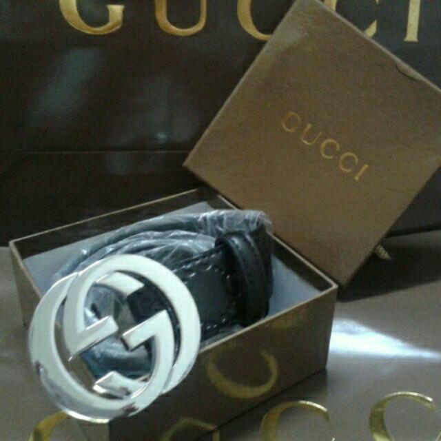 GUCCI BELT AND WALLET SET