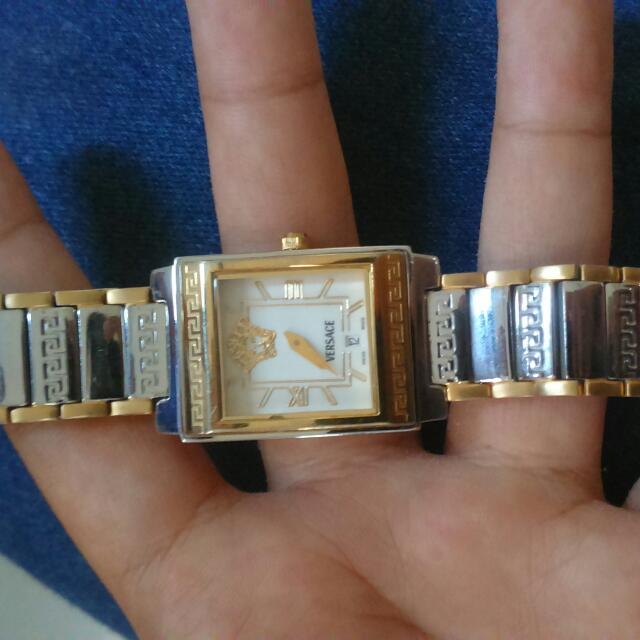 Jam Tangan Versace Second Original Barang Mewah Jam Tangan Di Carousell