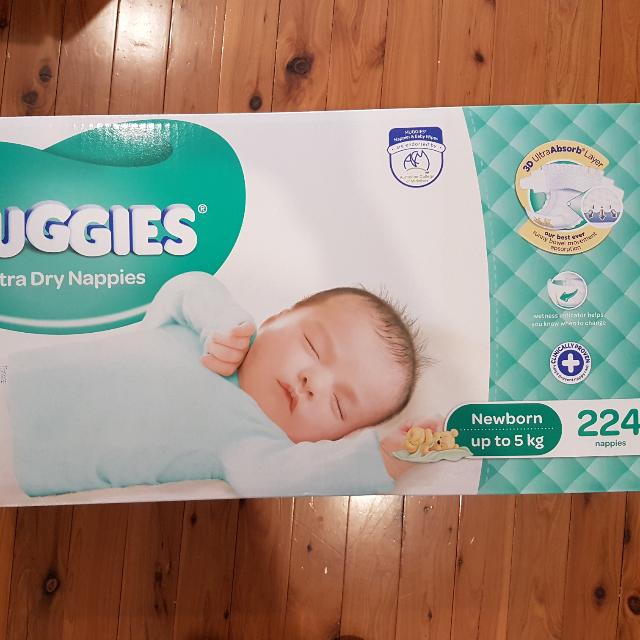 huggies newborn nappies 224