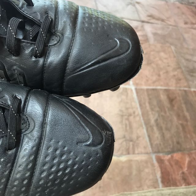 Nike cheap ctr blackout