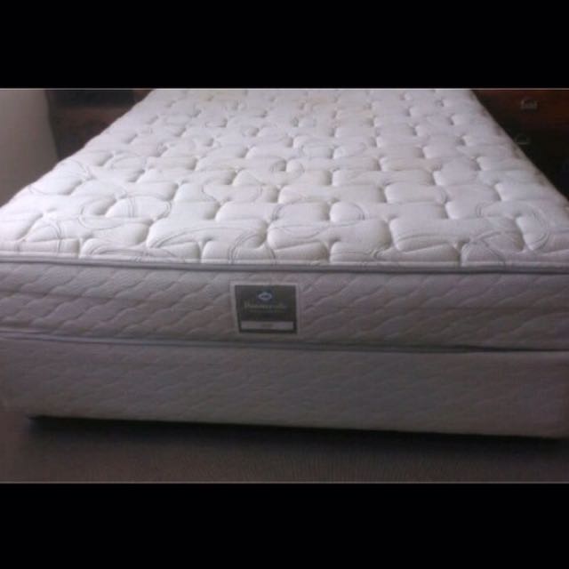 Sealy Posturepedic Queen Size Mattress And Base Home Furniture