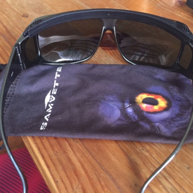 Skyline Sunglasses (Full Coverage), Men's Fashion, Watches