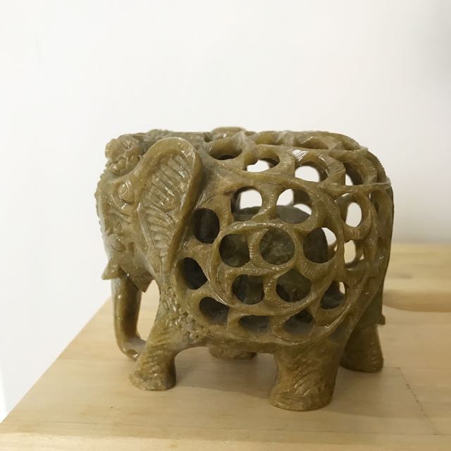 faux jade elephant statue, Women's Fashion, Jewelry & Organisers