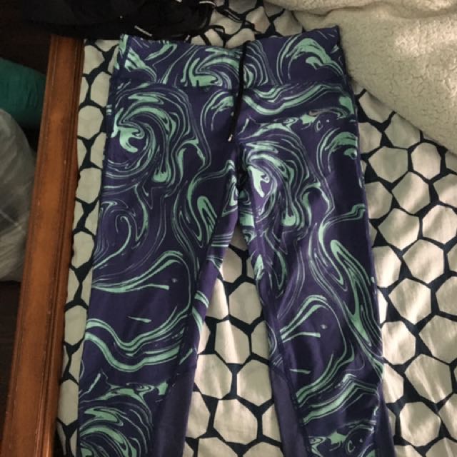 nike leggings bundle! size small, Women's Fashion, Activewear on Carousell