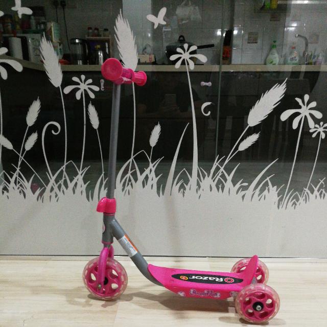 Razor Junior Scooter with Free Helmet And Guard, Babies & Kids, Babies