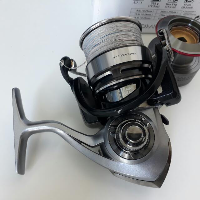 DAIWA カルディア3520PE-SH 注目の - リール