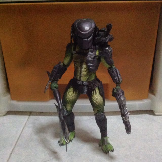 Figurine NECA Predator Renegade Chasseur D'Alien - 2015 - Neuve