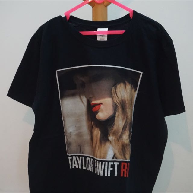 taylor swift red t shirt